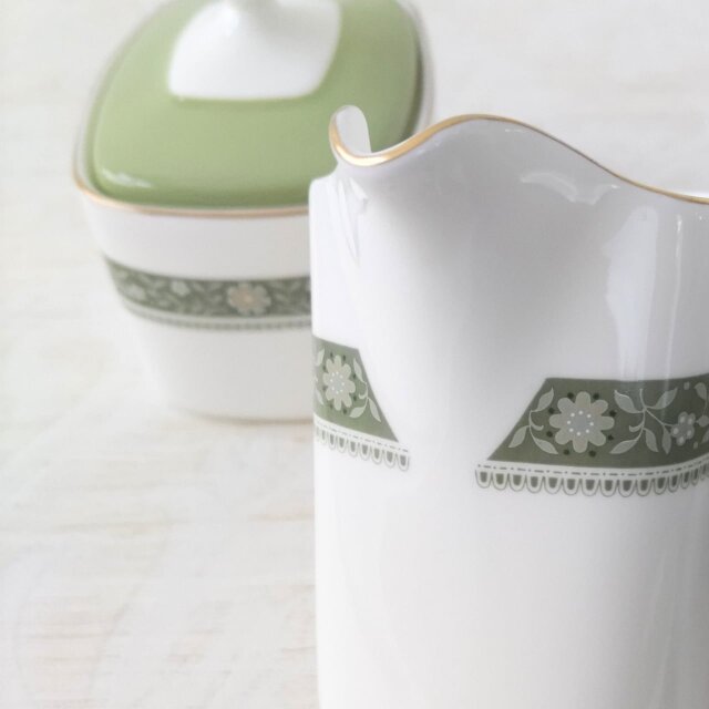 Royal Doulton｜Rondelay｜ロイヤルドルトン｜ティーポットセット＋皿