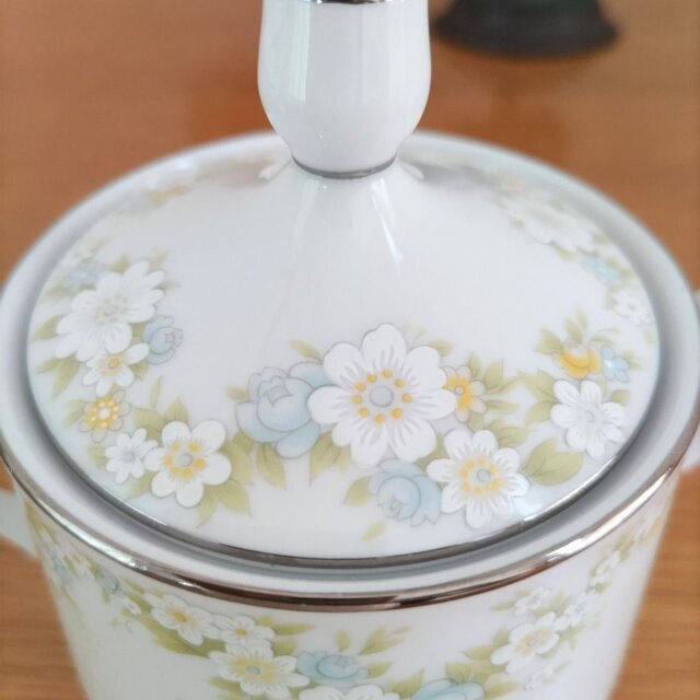 三郷陶器｜Sango CHINA｜シュガーポット｜昭和レトロ｜小花柄｜日本