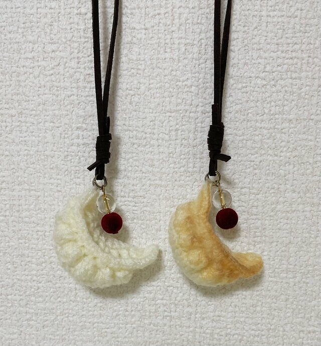餃子】手編みチャーム かぎ針編み | iichi 日々の暮らしを心地よくする