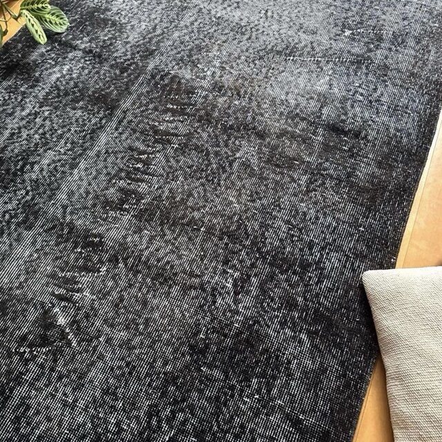 111-113×208 ブラックオーバーダイ こげ茶 トルコヴィンテージラグ