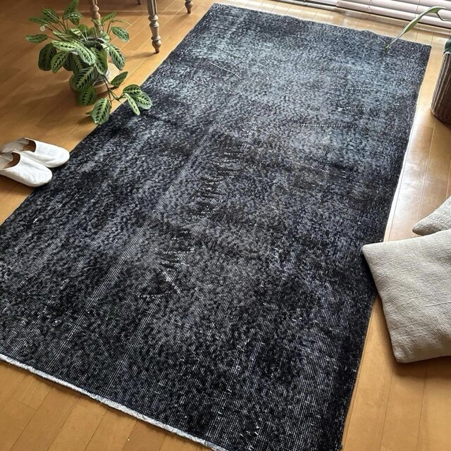 111-113×208 ブラックオーバーダイ こげ茶 トルコヴィンテージラグ