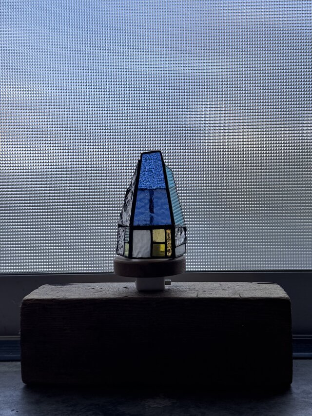 house blue おうちステンドグラス おやすみライト 足元灯 | iichi 日々