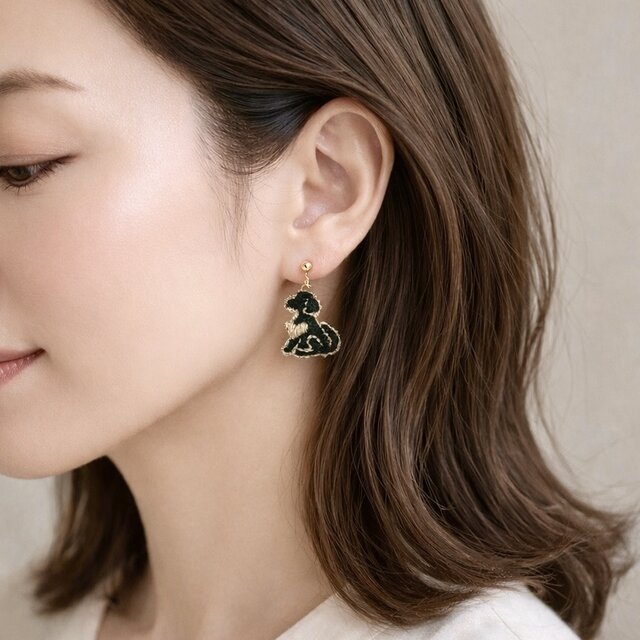 LOVE DOGS】犬とハート ピアス／イヤリング アクセサリー モチーフ