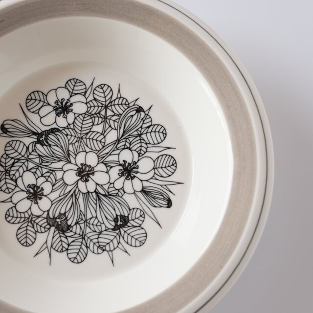 ARABIA Krokus deep plate アラビア クロッカス 20cmディーププレート