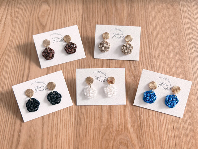 水引梅結びピアス | iichi 日々の暮らしを心地よくするハンドメイドや