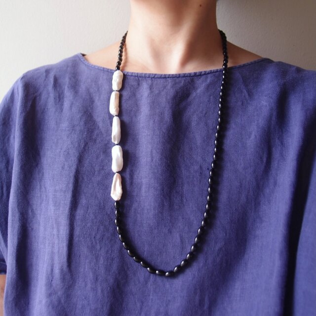 ぽぴこ　ebony トルマリンネックレス Biwa Pearl × Black Tourmaline Necklace／ビワパール × ブラック