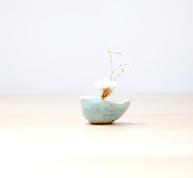 小鳥の花挿しオブジェ 水色ガラス ＊ ドライフラワー付き | iichi 日々