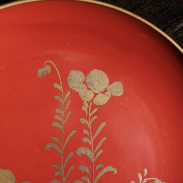 赤に金の草花◇時代物 漆芸漆金縁中皿 骨董・antiques 暮らしに