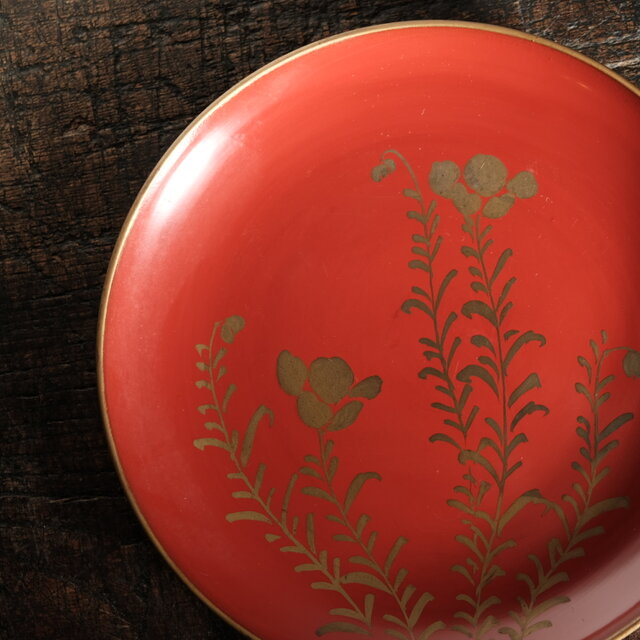 赤に金の草花◇時代物 漆芸漆金縁中皿 骨董・antiques 暮らしに