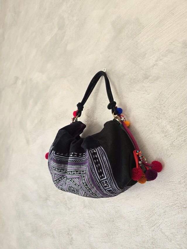 ヴィンテージ 民族刺繍 藍染ハンドバッグ ☆ モン族 | iichi 日々の