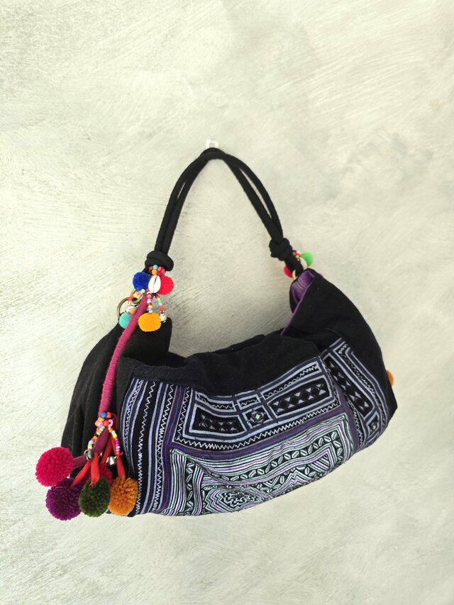 ヴィンテージ 民族刺繍 藍染ハンドバッグ ☆ モン族 | iichi 日々の