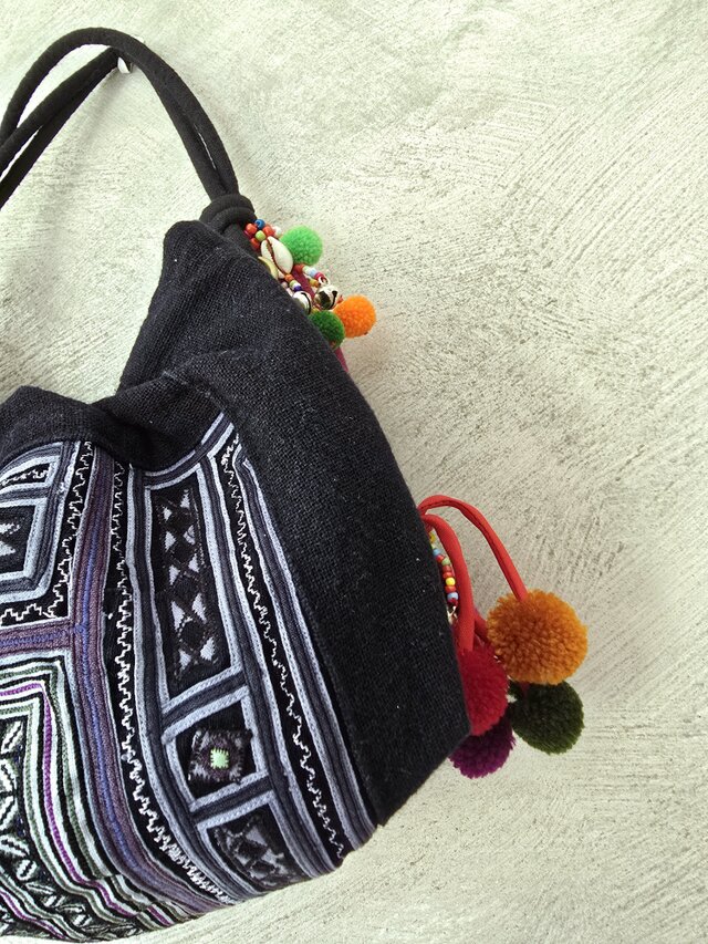 ヴィンテージ 民族刺繍 藍染ハンドバッグ ☆ モン族 | iichi 日々の