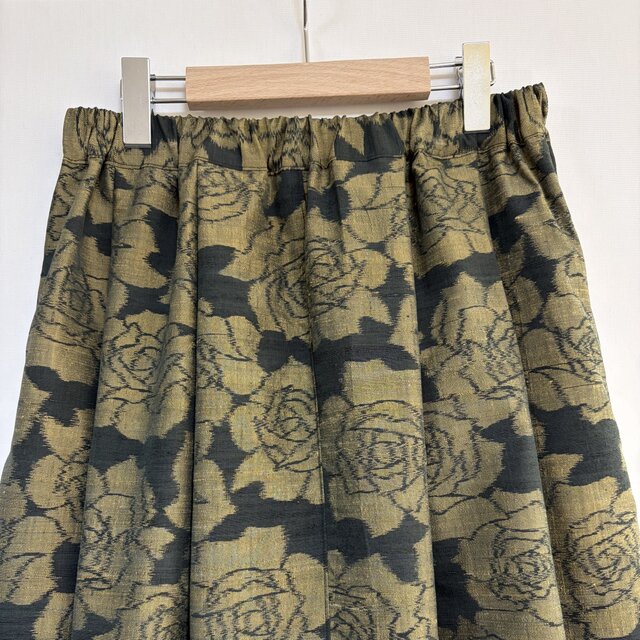 紬のタックギャザースカート | iichi 日々の暮らしを心地よくする