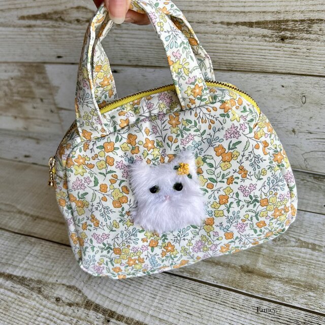【極美品】 シンクビー ミニボストンバッグ トートバッグ ポーチ付 花柄 大人かわいい猫ちゃんと小花柄のミニボストンバッグ 小物入れ バッグ