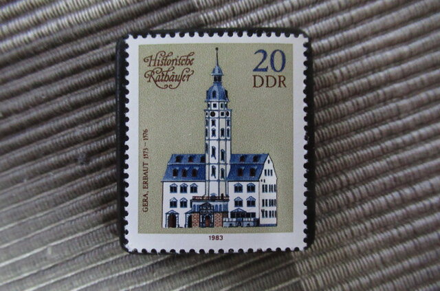 ドイツ 歴史建物切手ブローチ10827 | iichi 日々の暮らしを心地よく