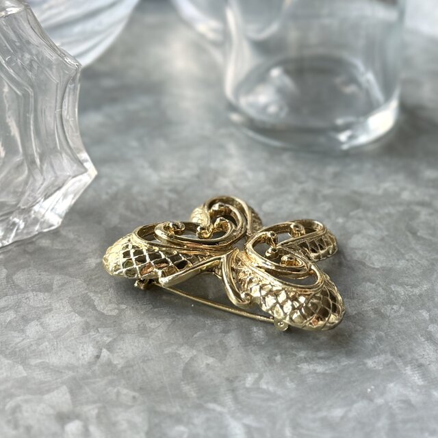 SC146-ヴィンテージブローチ U.S.A. 1970s Gold Tone Butterfly