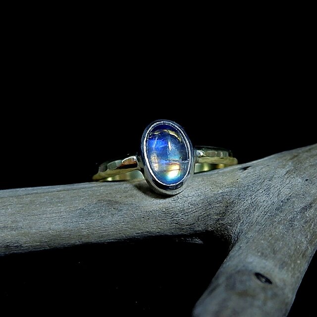 レインボームーンストーンのリング 11.5号 ～真鍮と銀の指輪～ 天然石