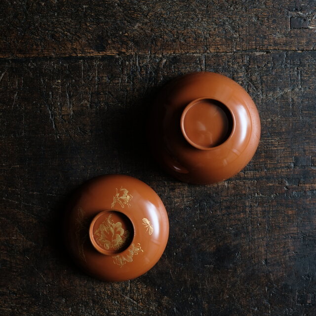 花と蝶々◇ブラウンで素敵。古輪島塗 花蝶文漆芸沈金蓋付椀 漆器 骨董