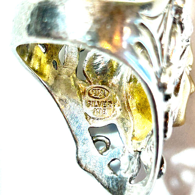 Medusa Icon Ring Silver & K18 Gold by AVA | iichi 日々の暮らしを