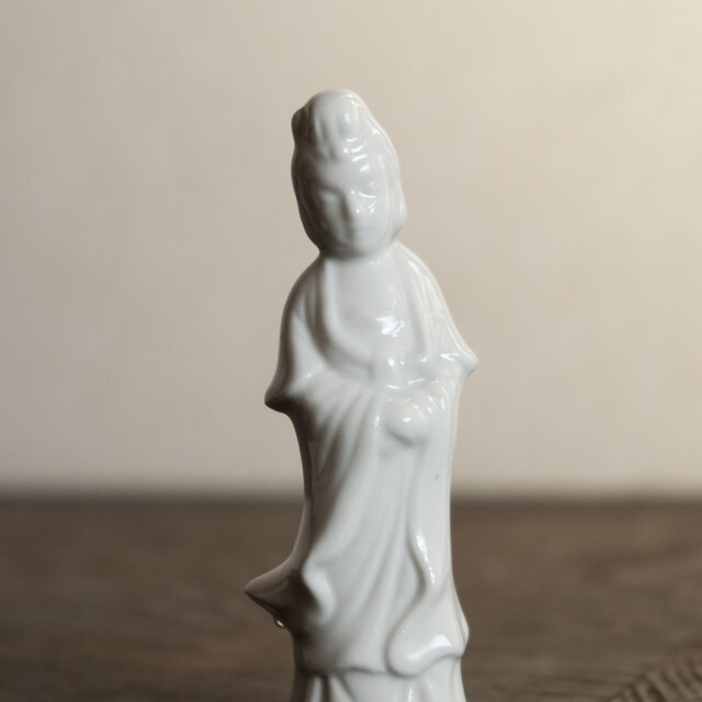 白で素敵◇白磁の観音像 インテリアオブジェ ビンテージ 輸出用 レトロ