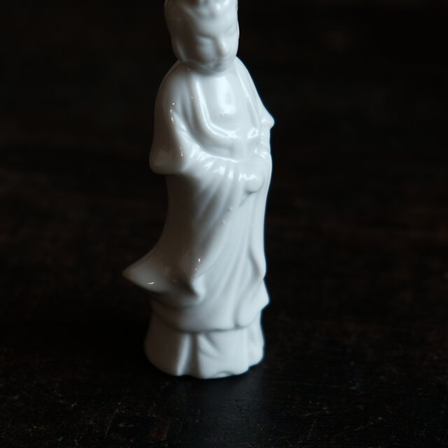 白で素敵◇白磁の観音像 インテリアオブジェ ビンテージ 輸出用 レトロ