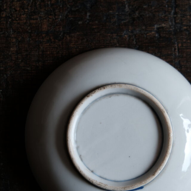 菊と唐草◇時代物 瀬戸焼 唐草文印判小皿 骨董・antiques 丁寧な暮らし