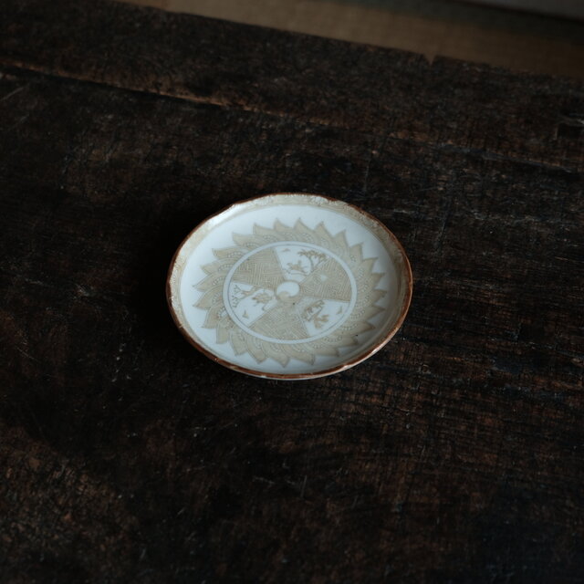 希少な色味◇中国美術なデザイン。時代印判小皿 骨董/antiques 馬 人