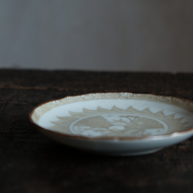 希少な色味◇中国美術なデザイン。時代印判小皿 骨董/antiques 馬 人