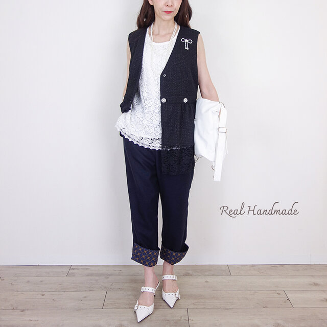 予約販売] ブラックファンシーツイード・パールボタン裾レースペプラム