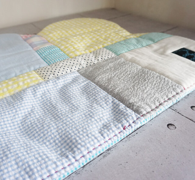 パッチワークなくもの形のフリーマット（イエロー系） | iichi 日々の