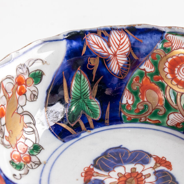 古伊万里 染錦草花文 鉢 F068B | iichi 日々の暮らしを心地よくする