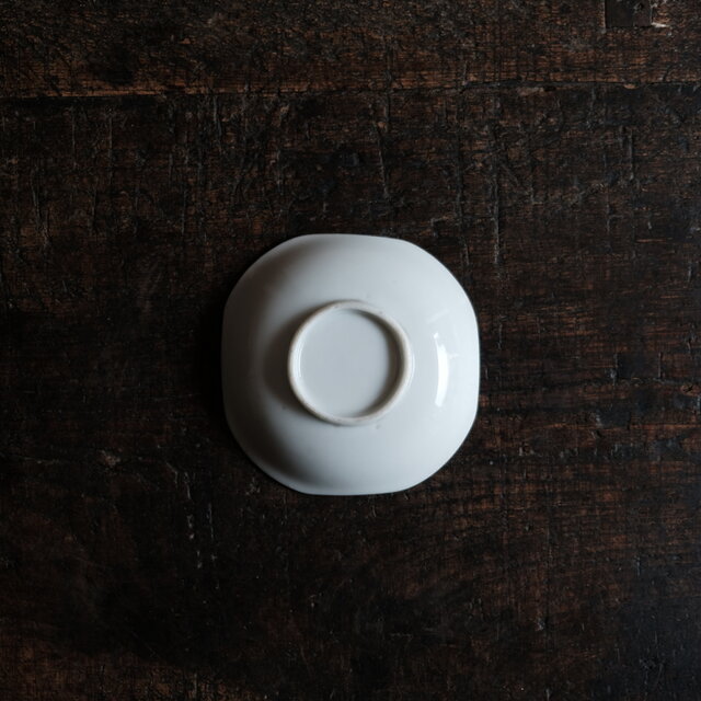 素朴な絵付け◇菖蒲の花。瀬戸焼 花文染付小皿 骨董・antiques 古道具