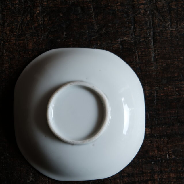 素朴な絵付け◇菖蒲の花。瀬戸焼 花文染付小皿 骨董・antiques 古道具