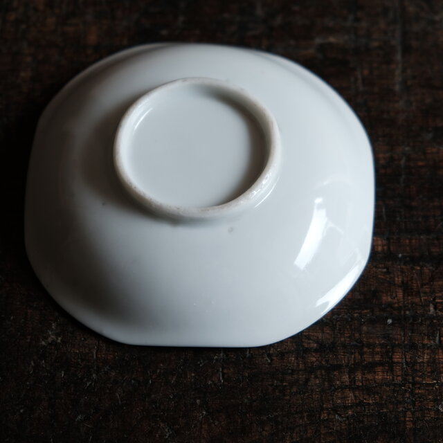 素朴な絵付け◇菖蒲の花。瀬戸焼 花文染付小皿 骨董・antiques 古道具