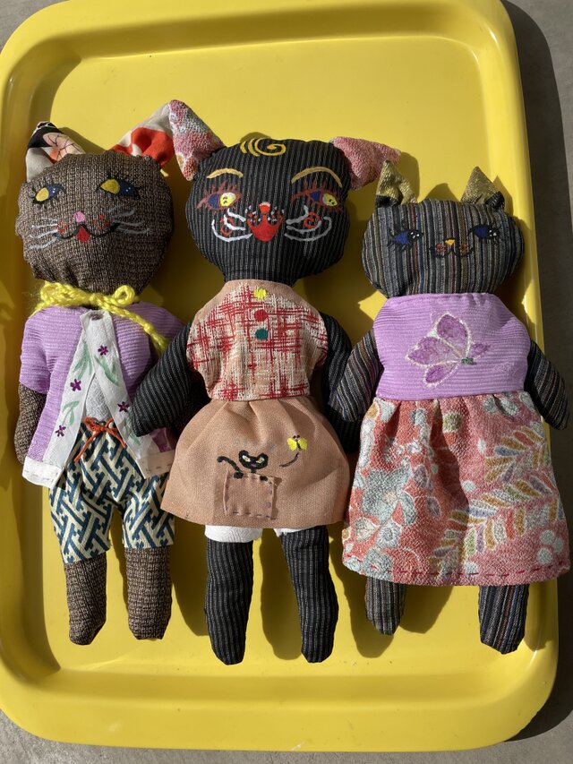 ドラ猫出品 ドラ猫ちゃん三姉妹 | iichi 日々の暮らしを心地よくするハンドメイド