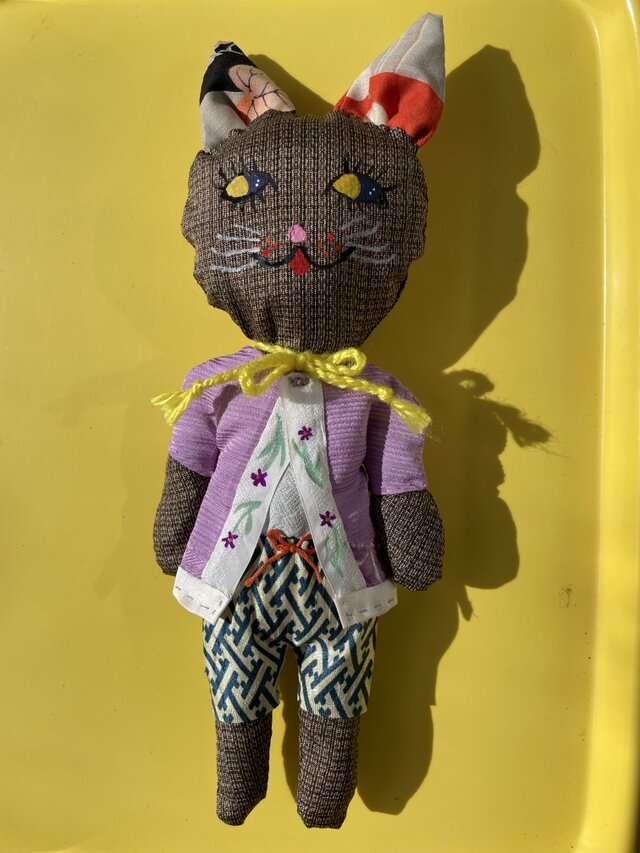 ドラ猫ちゃん三姉妹 | iichi 日々の暮らしを心地よくするハンドメイド