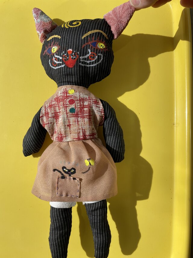 ドラ猫出品 ドラ猫ちゃん三姉妹 | iichi 日々の暮らしを心地よくするハンドメイド