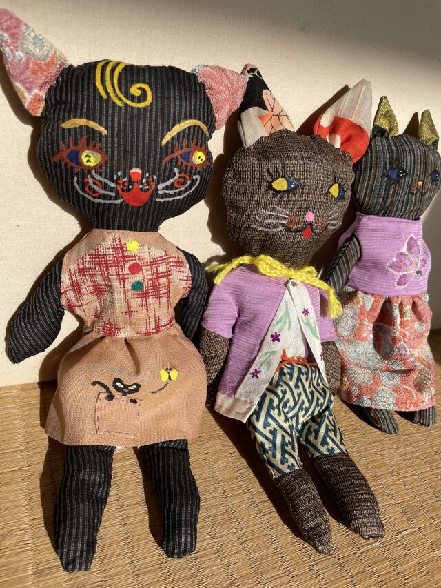 ドラ猫ちゃん三姉妹 | iichi 日々の暮らしを心地よくするハンドメイド