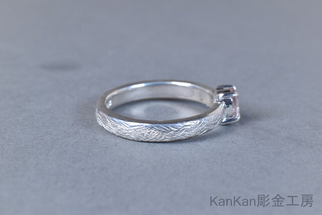 モルガナイトのリング | iichi 日々の暮らしを心地よくする