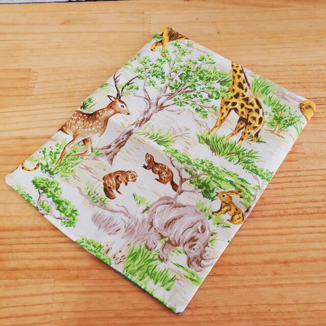 ポケット付きのポケットティッシュケース サバンナ柄×ボーダー | iichi