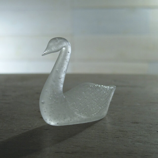 ガラスのオブジェ［白鳥］ | iichi 日々の暮らしを心地よくする