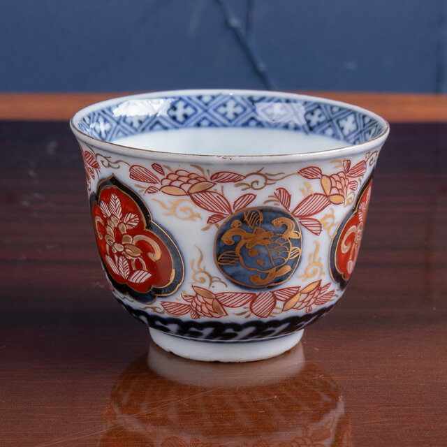 古伊万里 金襴手草花文 猪口 明治時代 (高台削れ有り) E2267B-2
