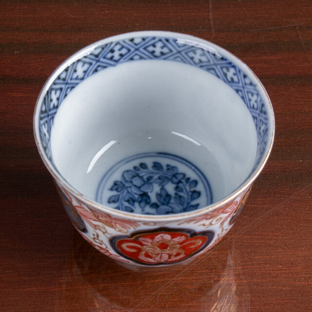 古伊万里 金襴手草花文 猪口 明治時代 (高台削れ有り) E2267B-2