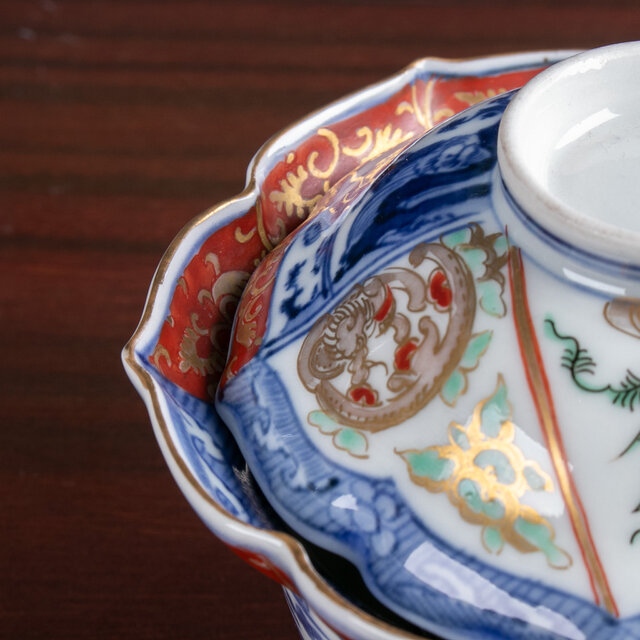 古伊万里 金襴手山水流水文 輪花蓋茶碗 明治時代 E2201A | iichi 日々