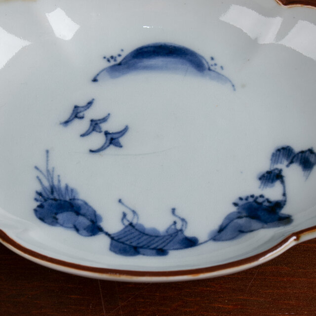 伊万里　瀬戸　染付　藤の図　木瓜型変形皿　豆皿　E685AS-fbqd 伊万里 瀬戸 染付 藤図 木瓜型変形豆皿