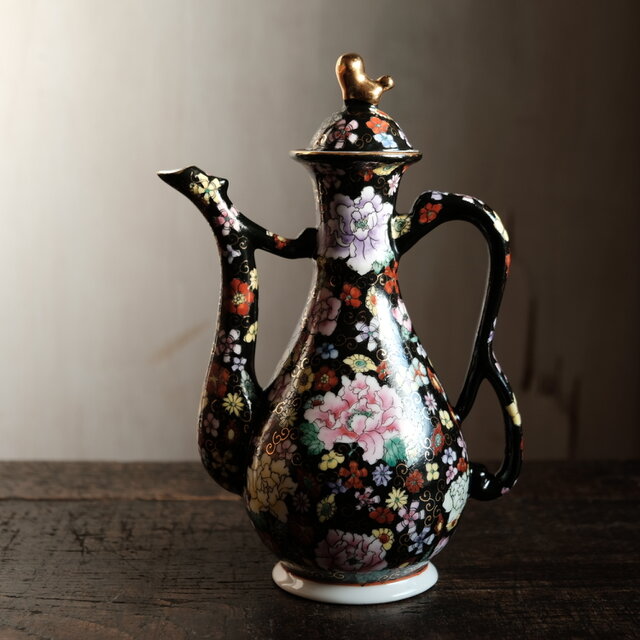 黒にカラフルな花尽くし◇中国産 色絵金彩ティーポット チャイナレトロ