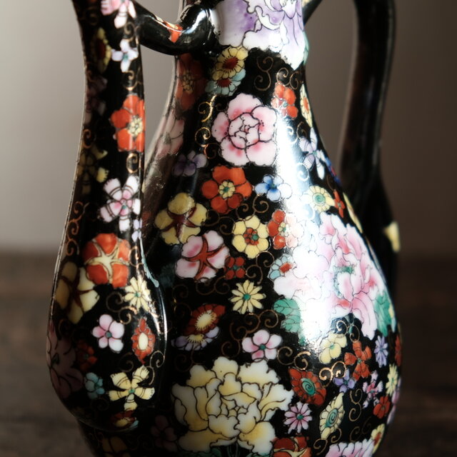 黒にカラフルな花尽くし◇中国産 色絵金彩ティーポット チャイナレトロ