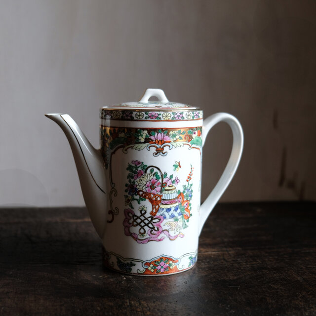 花籠と蝶々と花瓶◇中国廣彩 色絵金彩ティーポット チャイナレトロ