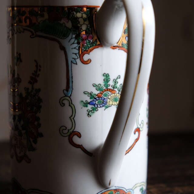 花籠と蝶々と花瓶◇中国廣彩 色絵金彩ティーポット チャイナレトロ