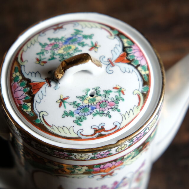花籠と蝶々と花瓶◇中国廣彩 色絵金彩ティーポット チャイナレトロ